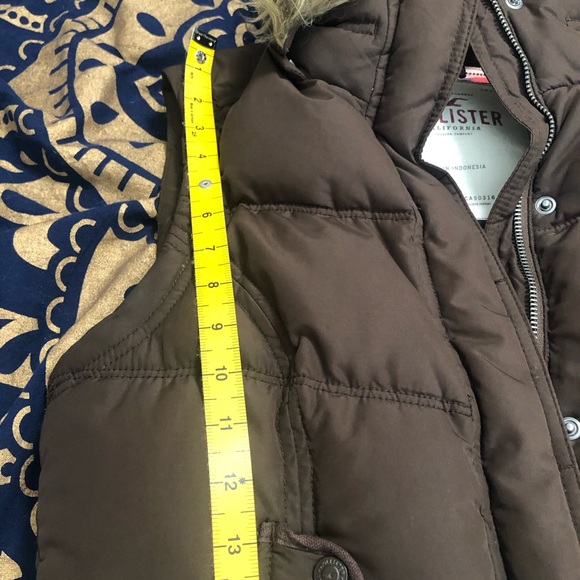 Hollister Red Plaid & Brown Puffer Vest w/ Detachable Fur Hood Size Large - Picture 14 of 14